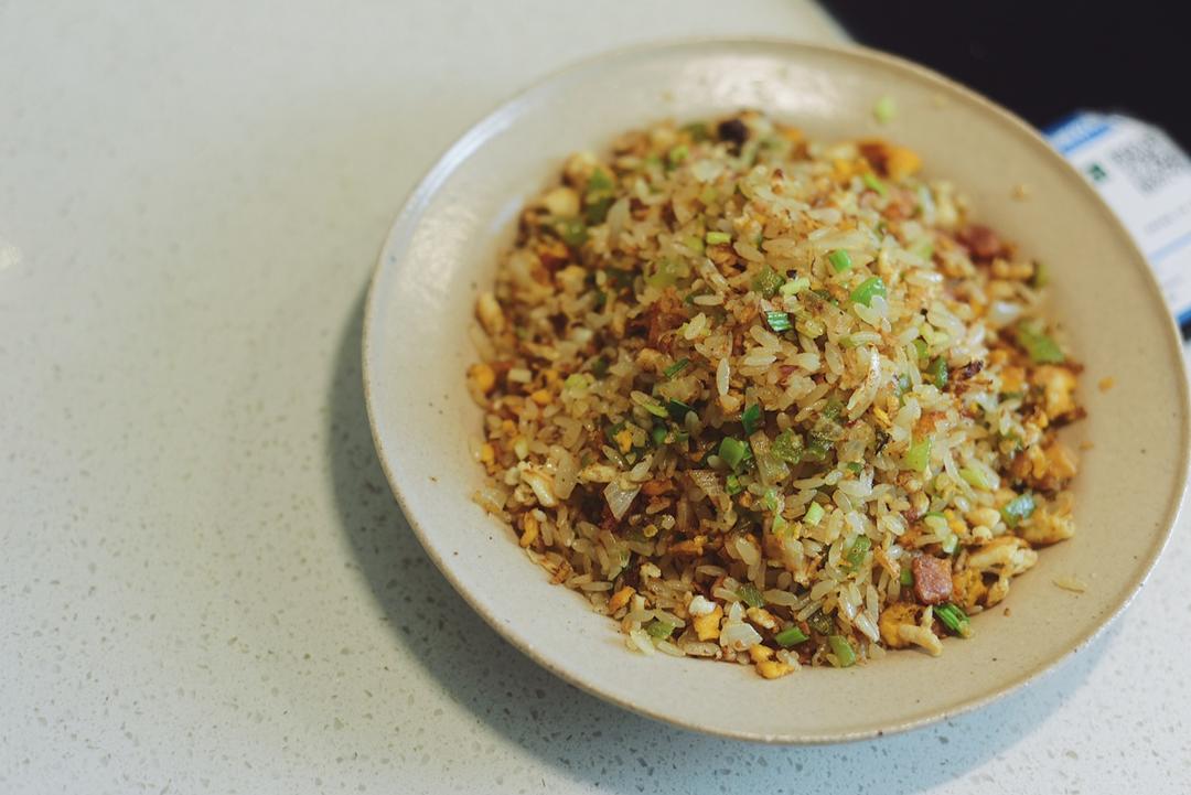 厨师长教你“蛋炒饭”如何做才好吃，答案都在这里面！