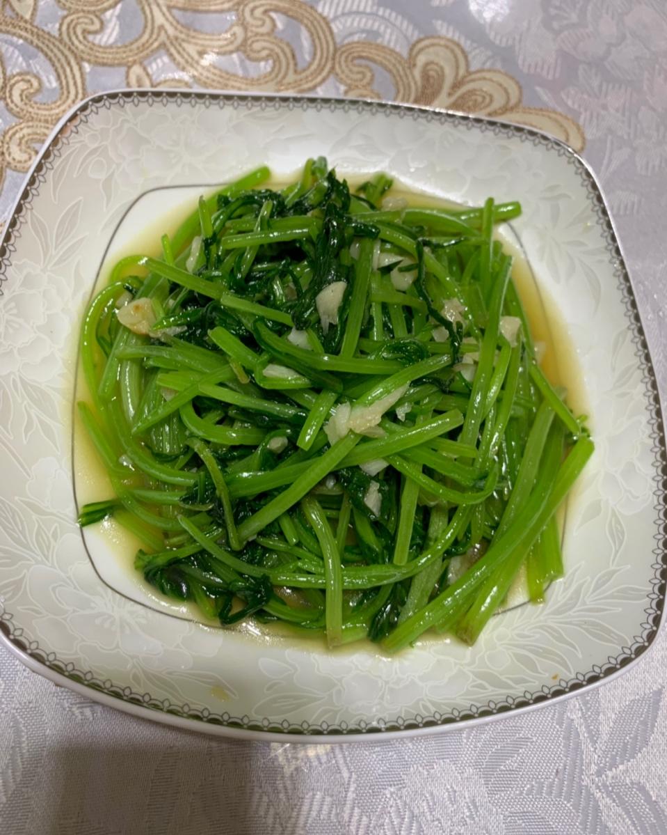 清炒茼蒿
