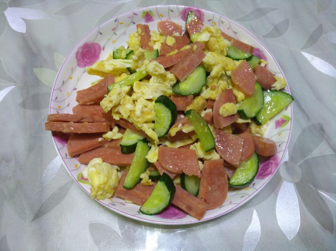 火腿肠炒鸡蛋