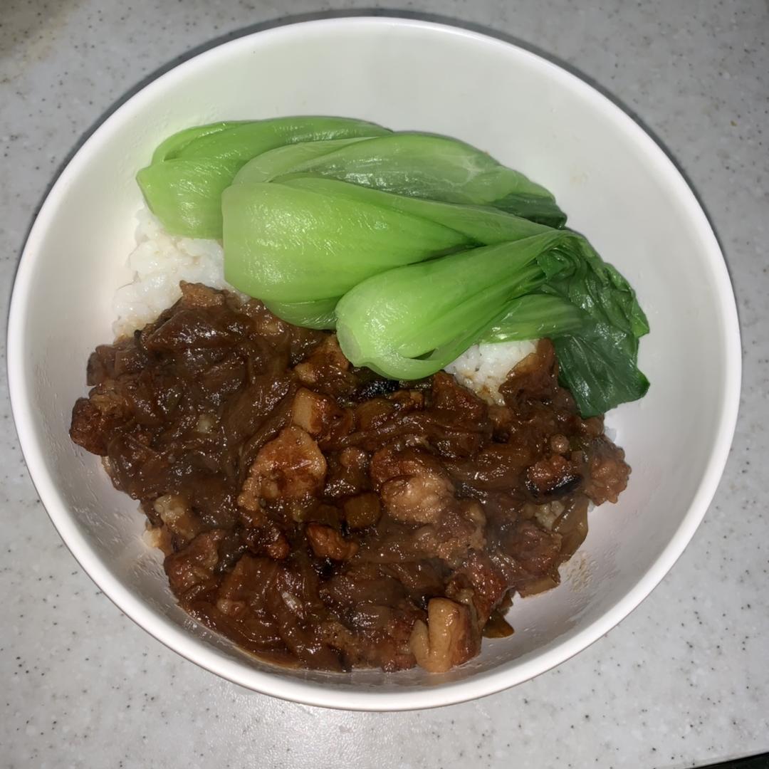 洋葱酥卤肉饭