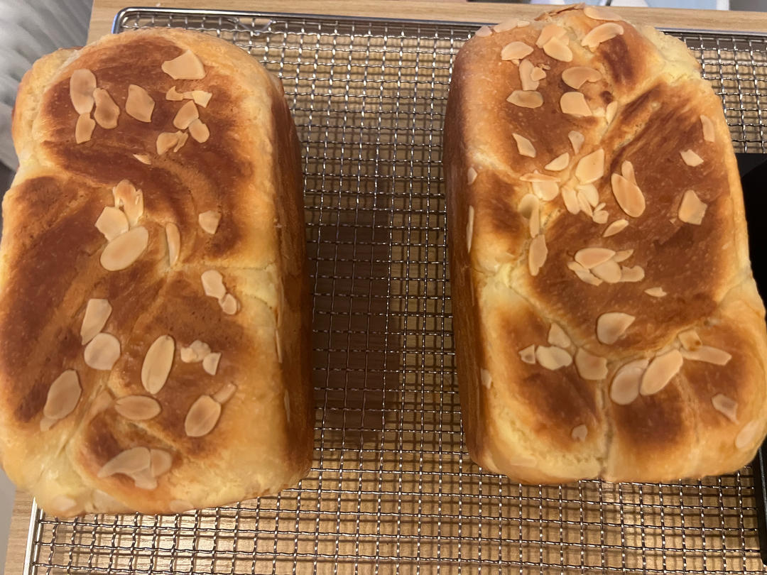 杏仁奶油吐司