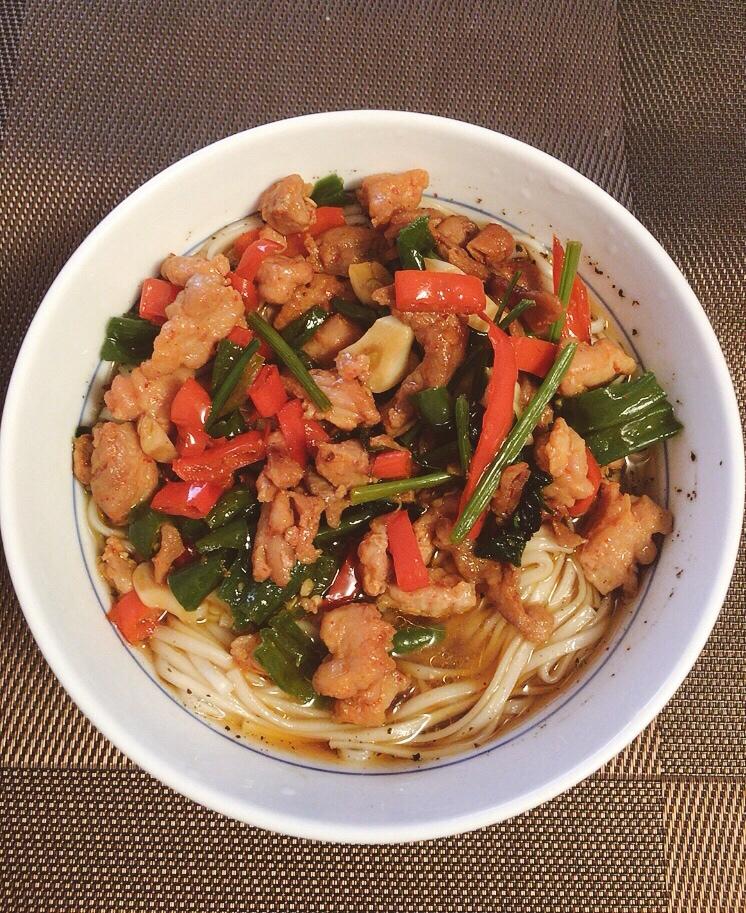 双椒鸡捞面