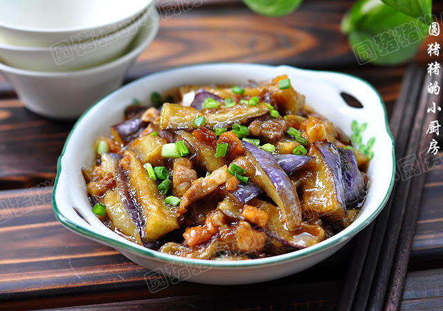 最受欢迎的粤菜——咸鱼茄瓜煲的做法
