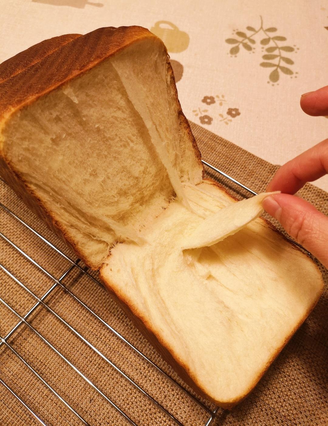 吐司，奶香手撕面包，超级香浓