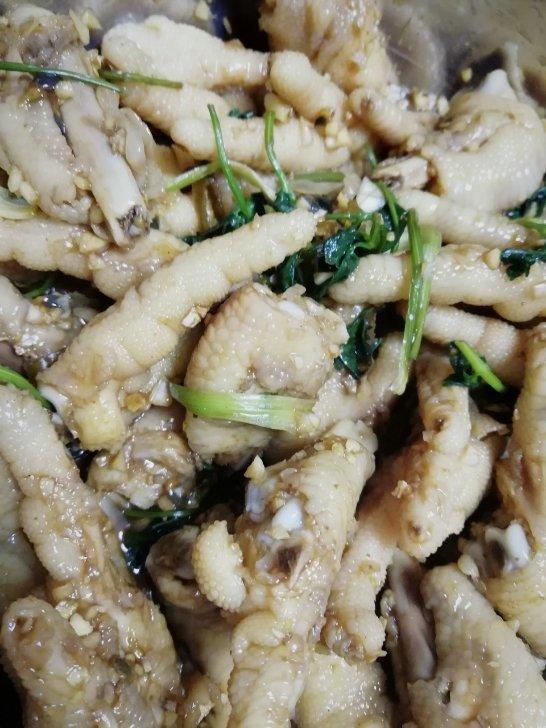 停不下来的秘制凉拌鸡爪
