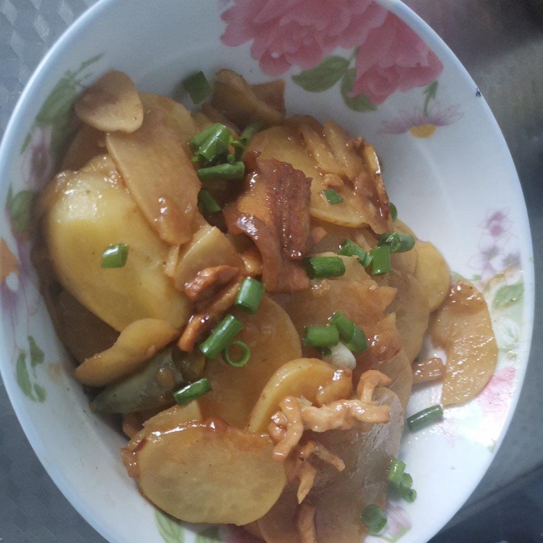 最简单快手菜红烧土豆片