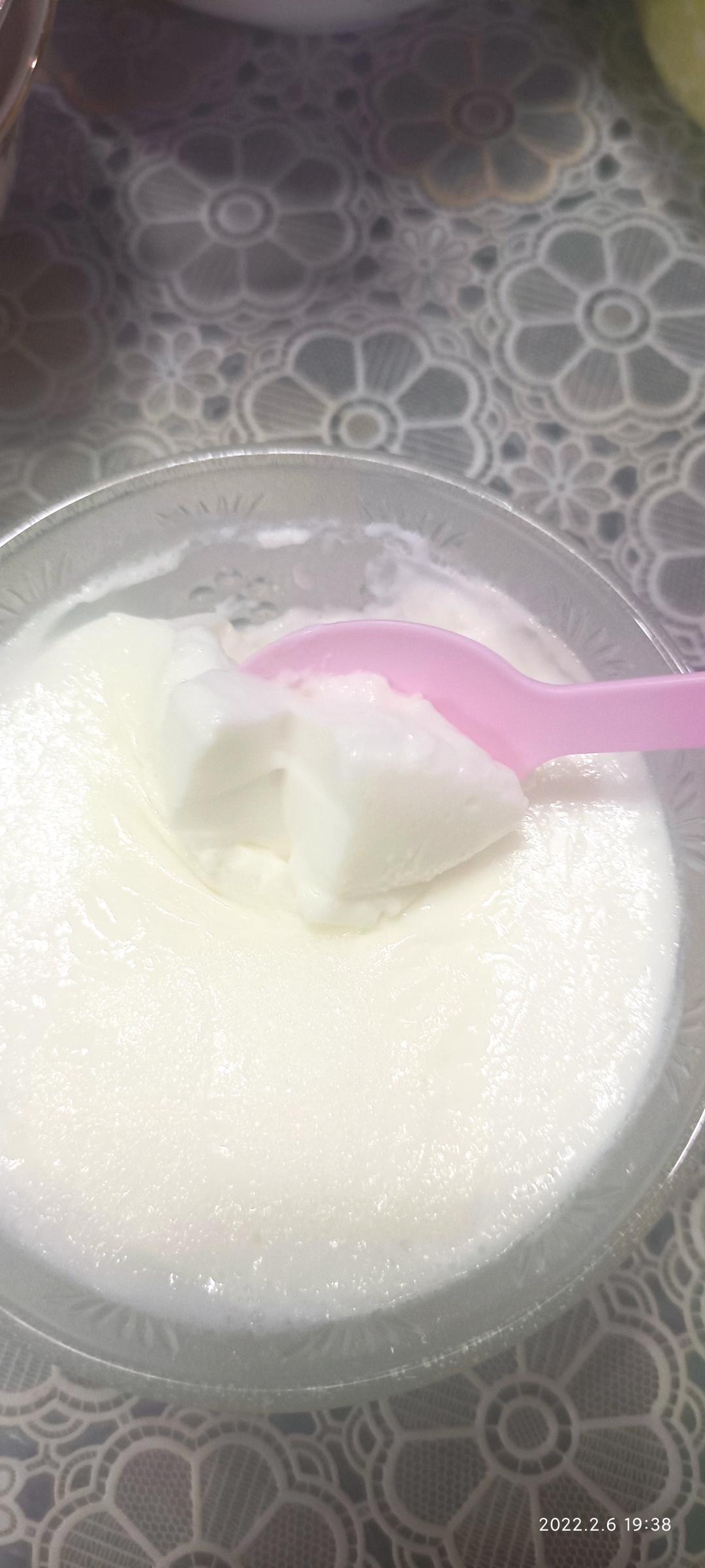 双皮奶，奶皮厚薄随意做