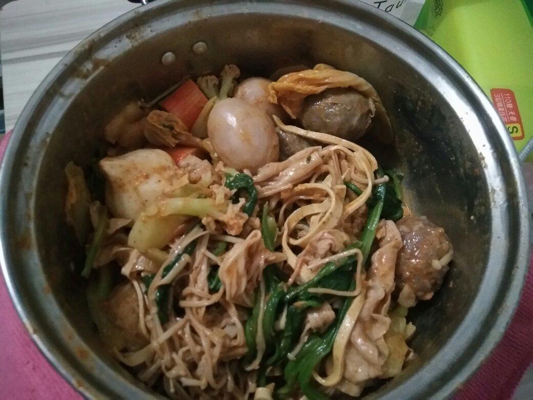 比麻辣烫好吃百倍的麻辣拌，浓郁鲜香麻辣又上瘾