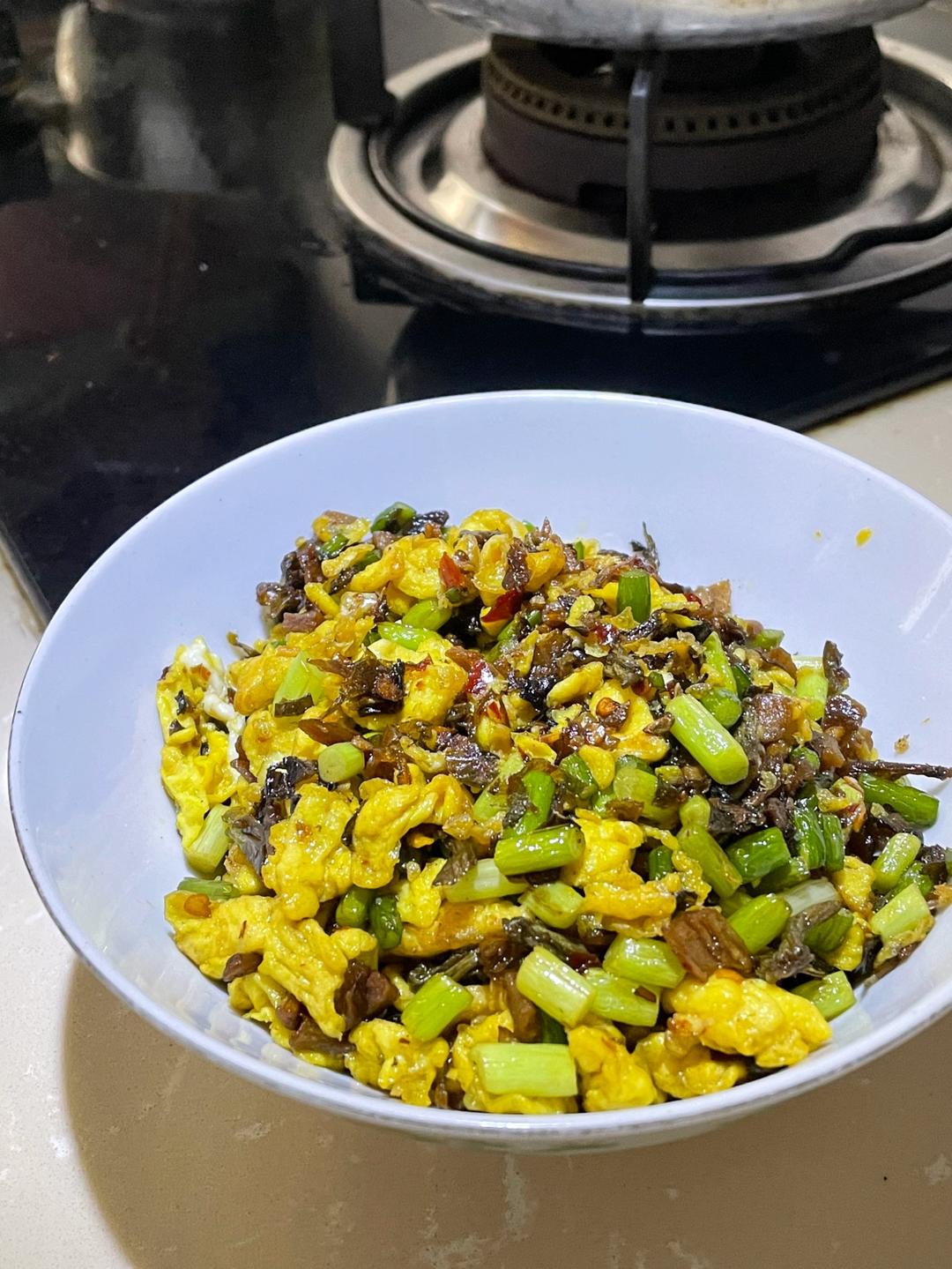 鸡蛋炒外婆菜(下饭菜)