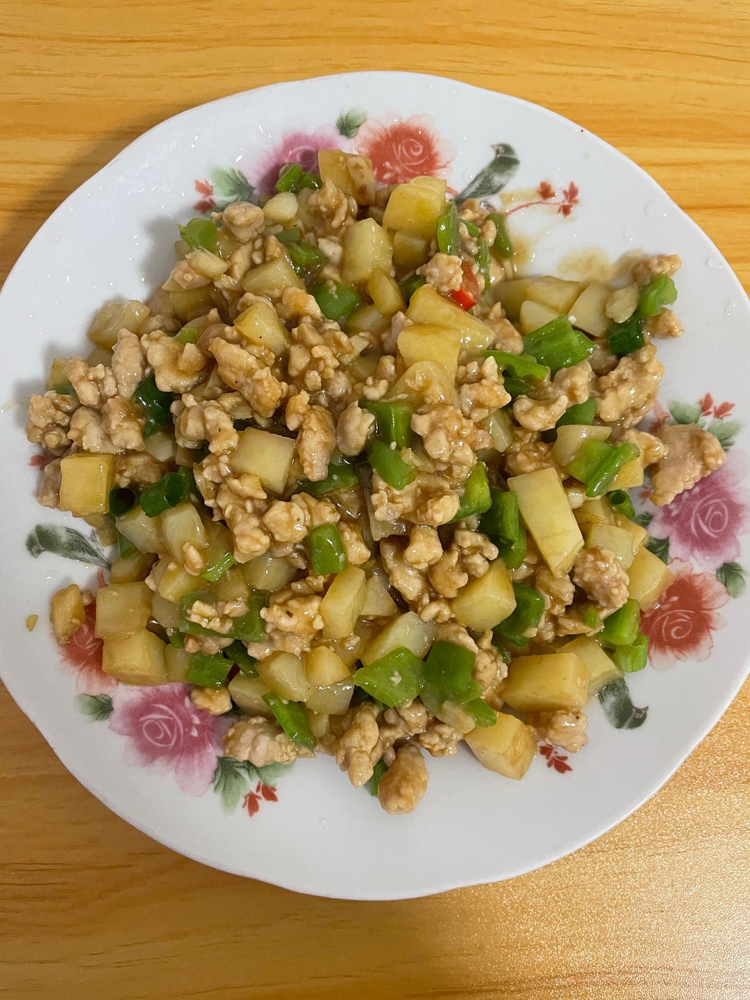 『青椒肉末土豆丁』