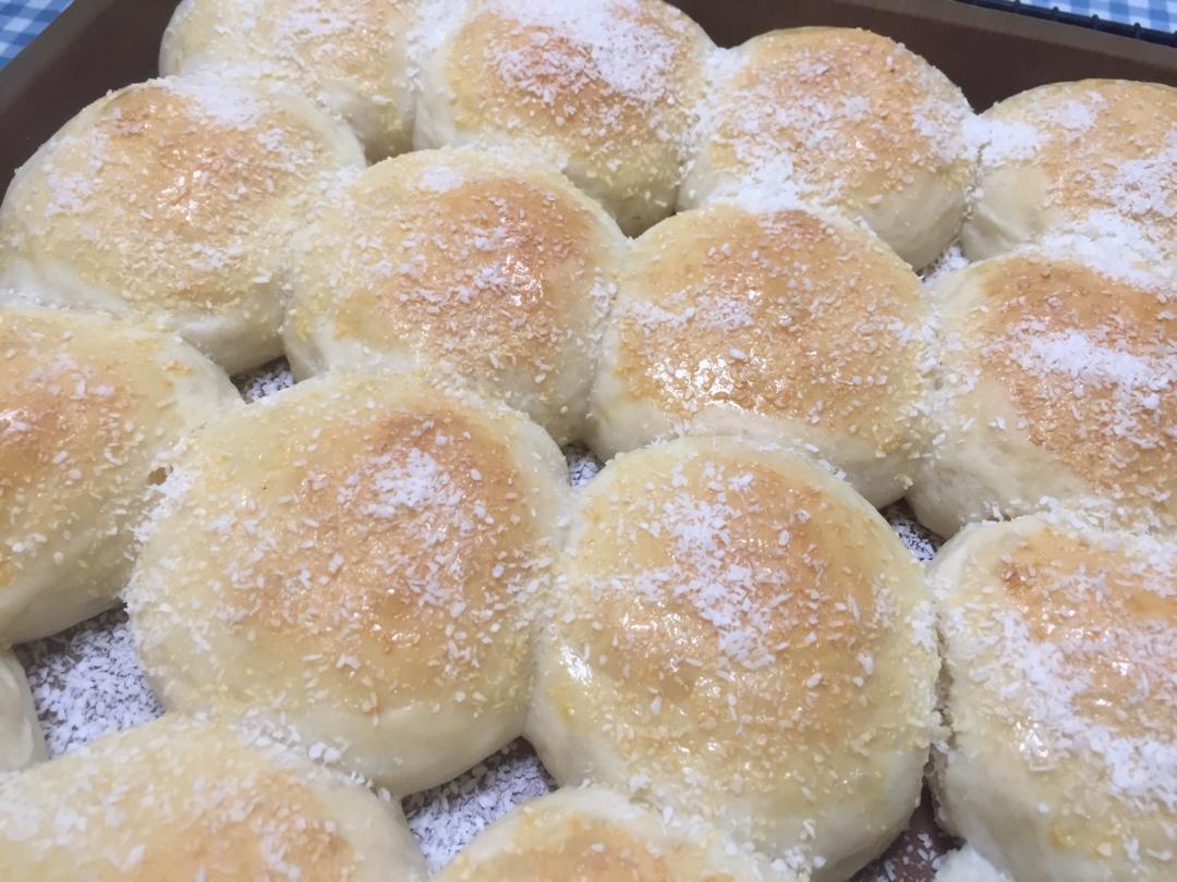 软蓬蓬的牛奶包