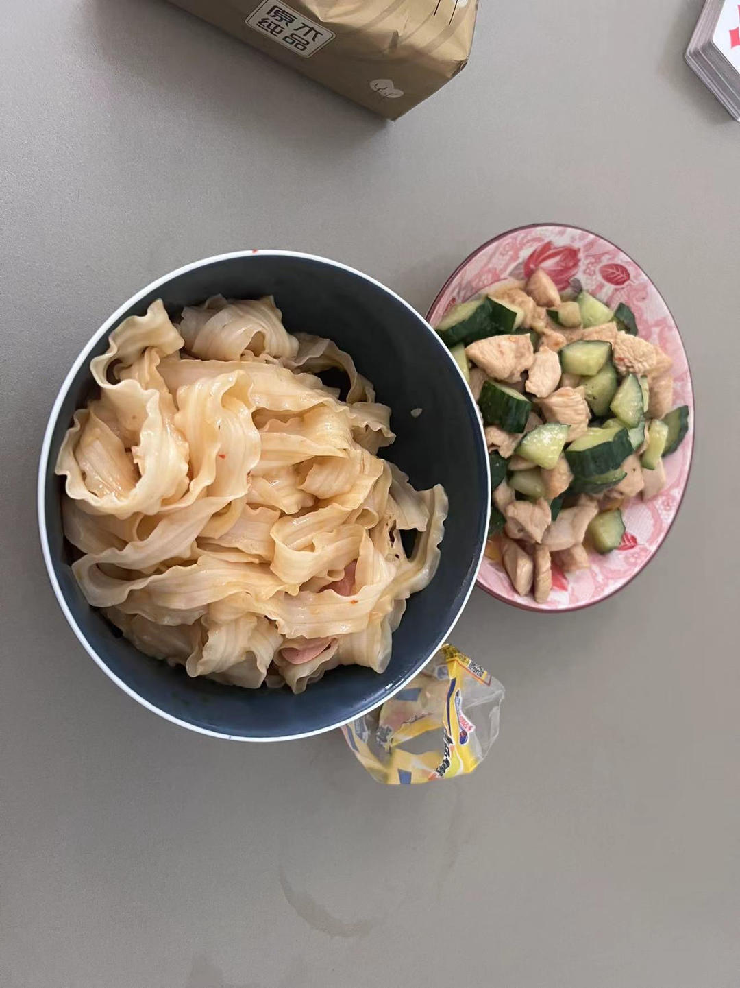 连吃三天都不腻的减脂餐~黄瓜炒鸡胸肉