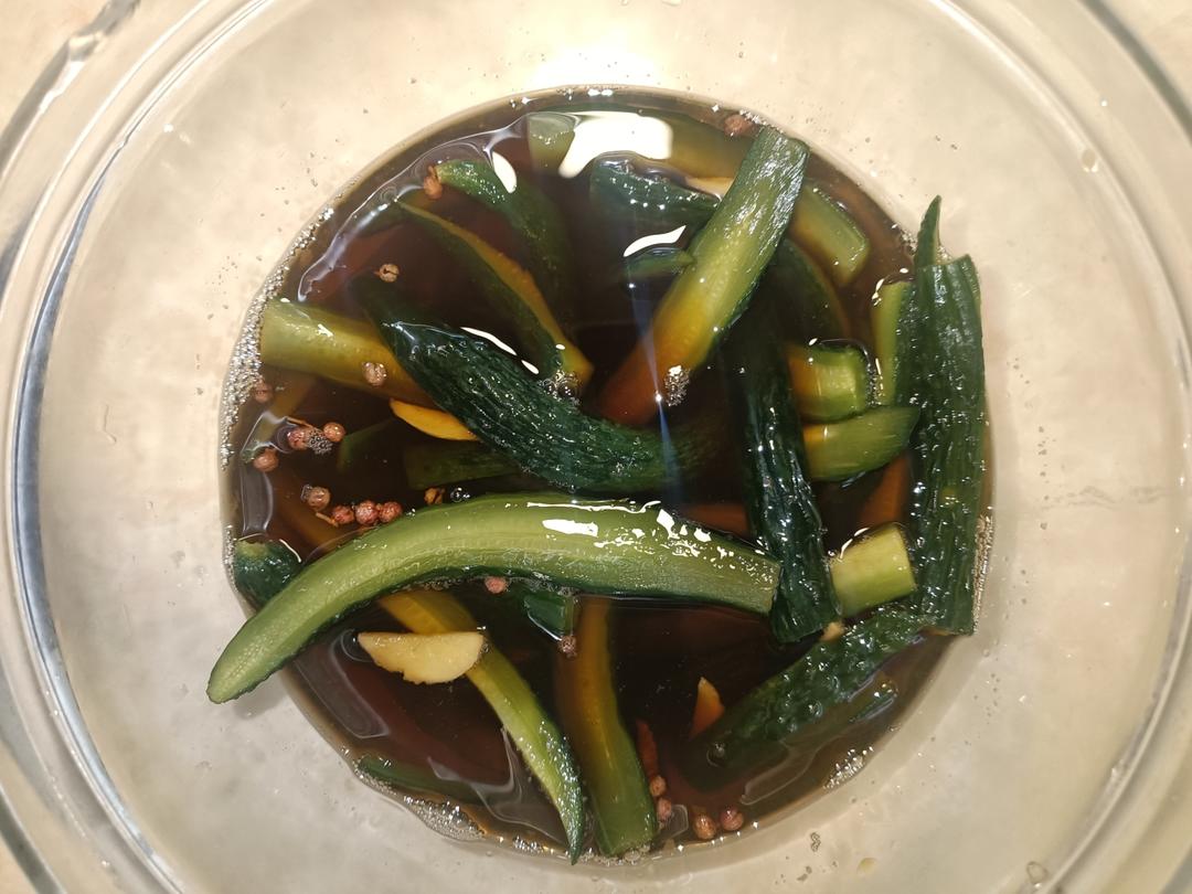 零难度/夏日开胃，酸，辣，爽黄瓜，腌菜