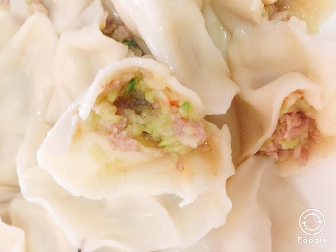 黄瓜虾仁肉馅饺子