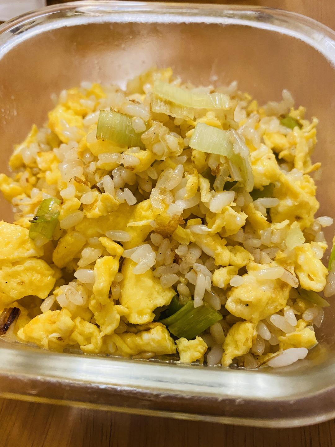 吃遍天下炒饭，最爱的还是这一份最经典蛋炒饭（附多个小视频超详细介绍）的做法