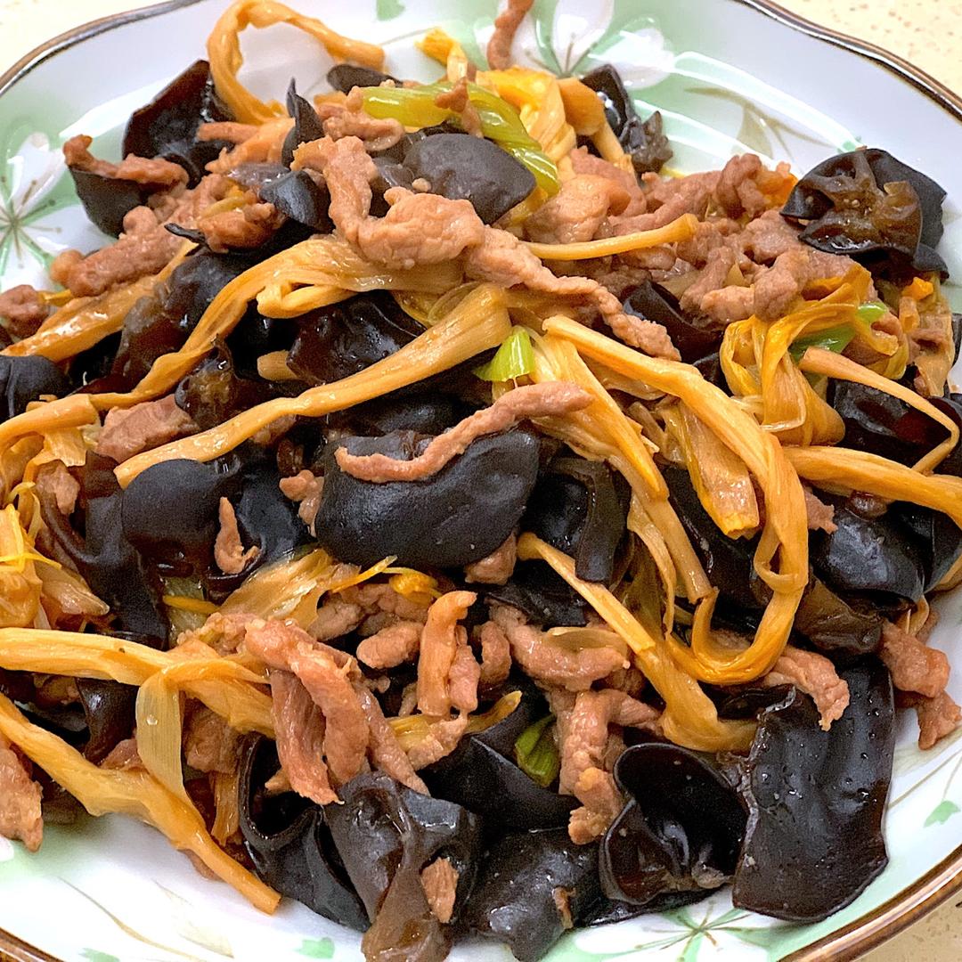 黄花菜木耳炒肉丝