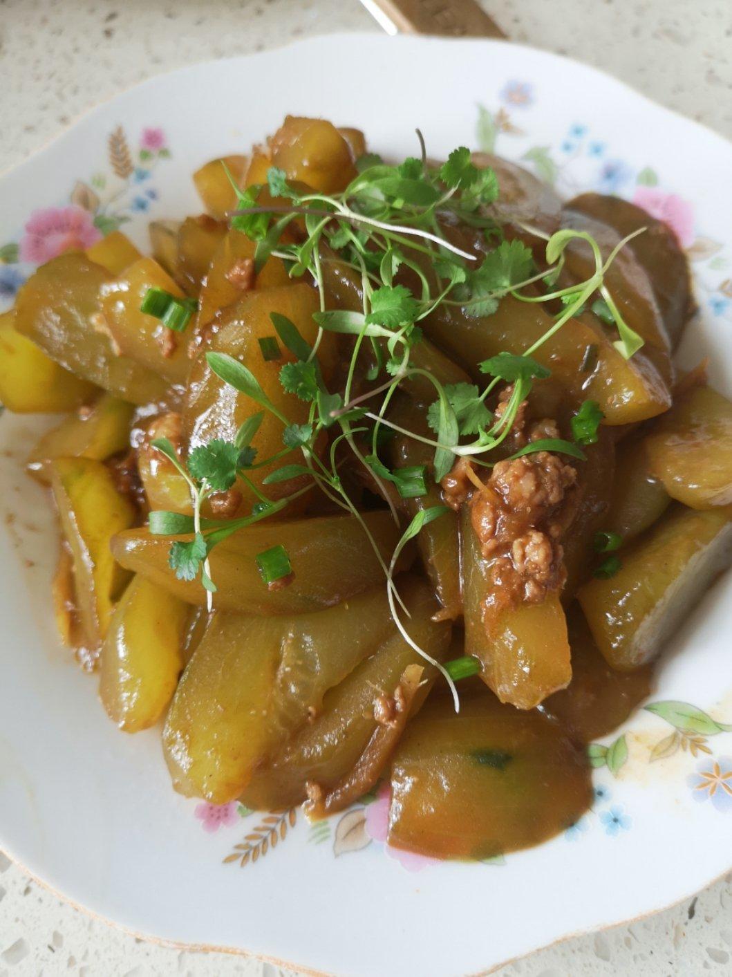 素红烧肉（红烧水萝卜）