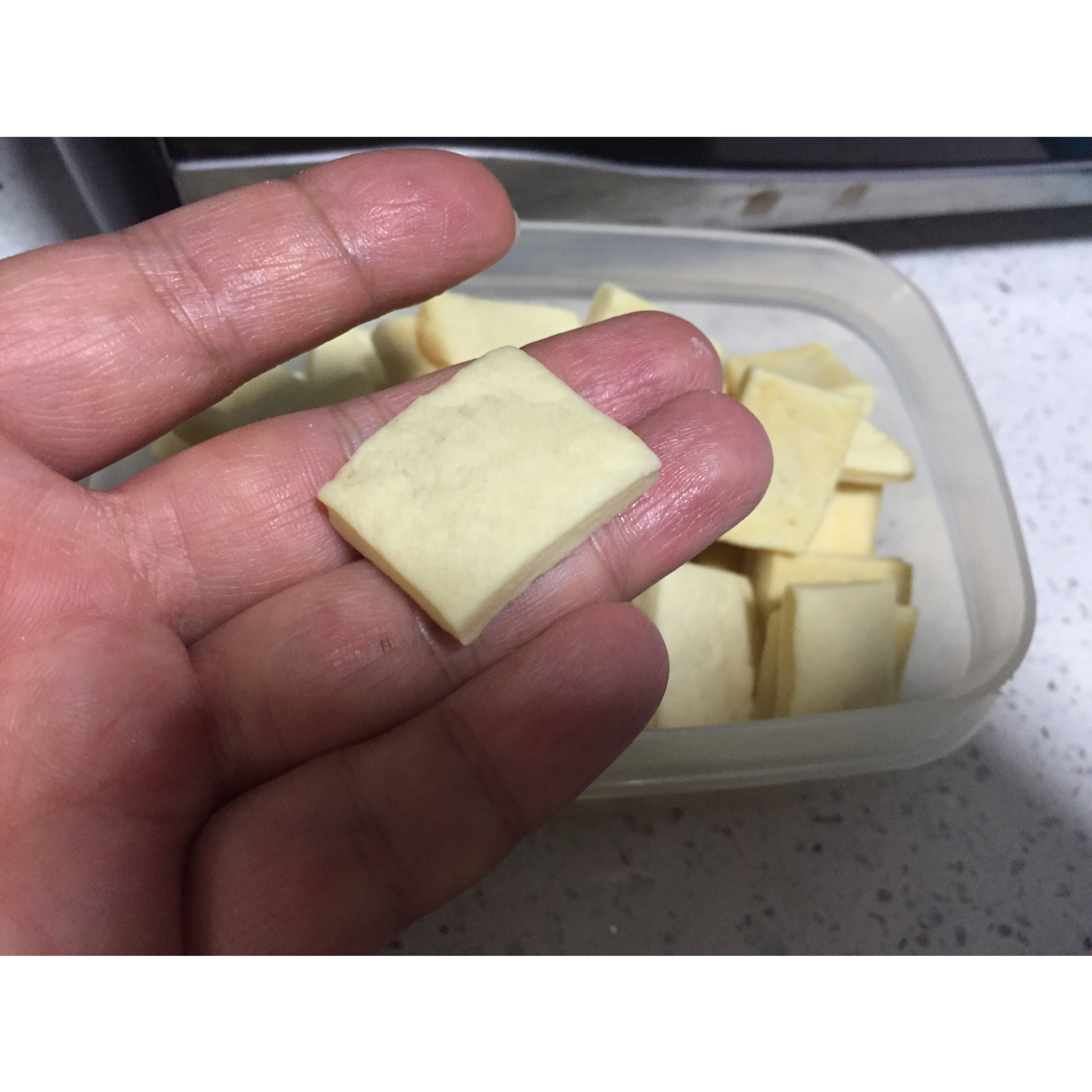 牛奶方块小饼干