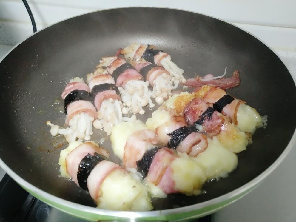 培根包金针菇的做法