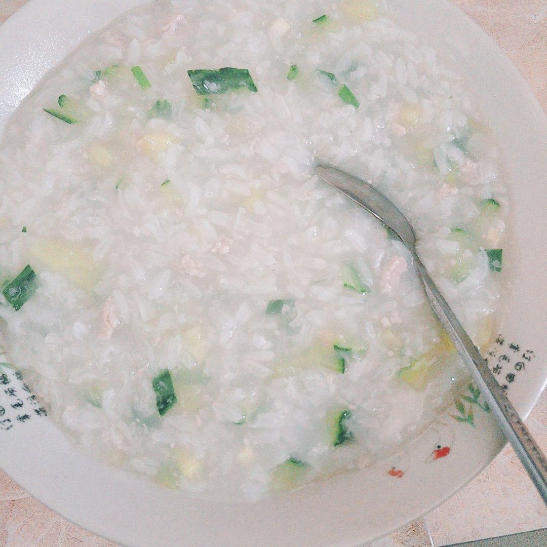 黄瓜肉末粥