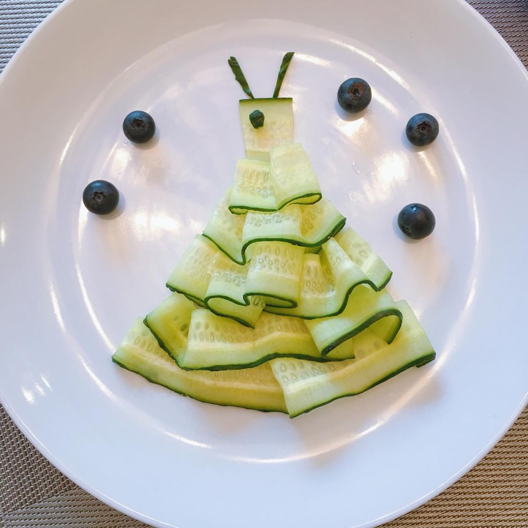 ゛queen做的创意黄瓜盘饰摆盘拼盘有小裙子