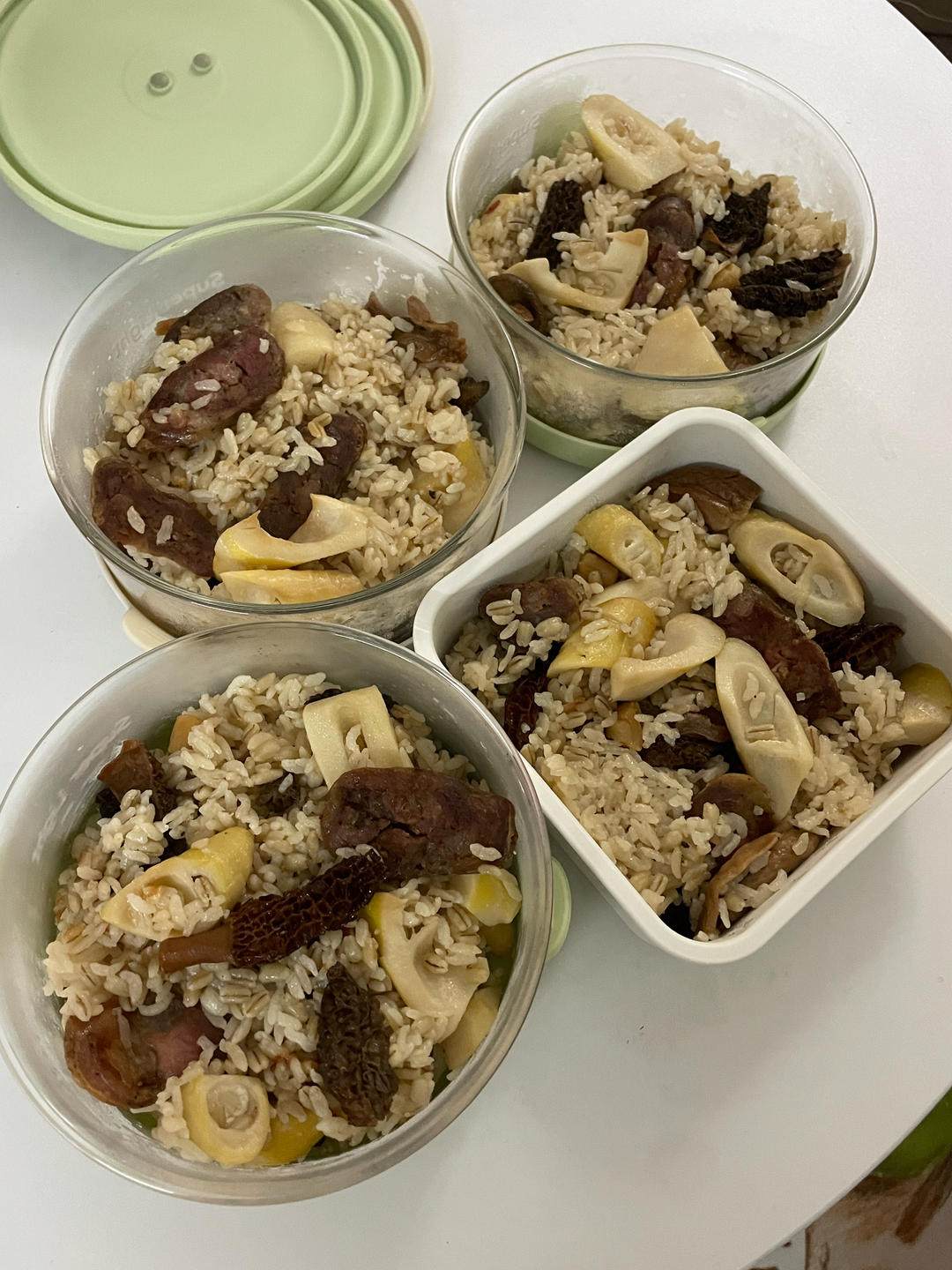 春笋腊肠煲仔饭（电饭煲）