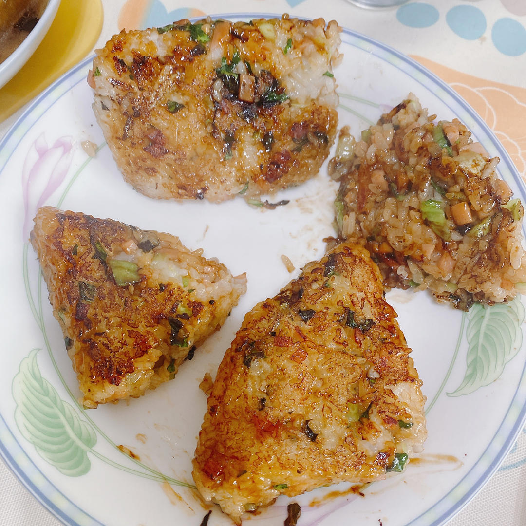 剩米饭这样做好吃好吃到转圈圈，自制日式海苔饭团