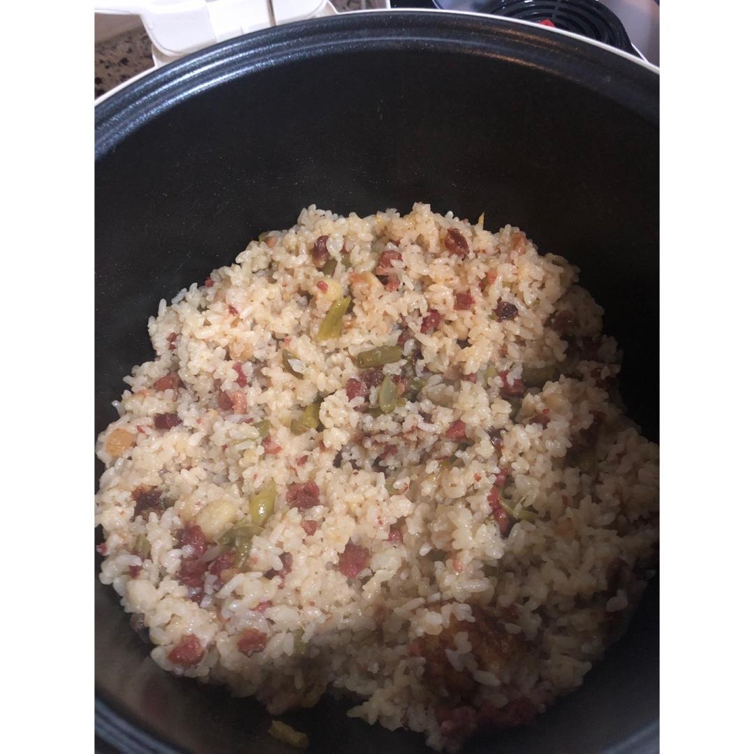 四季豆土豆腊肉腊肠焖饭