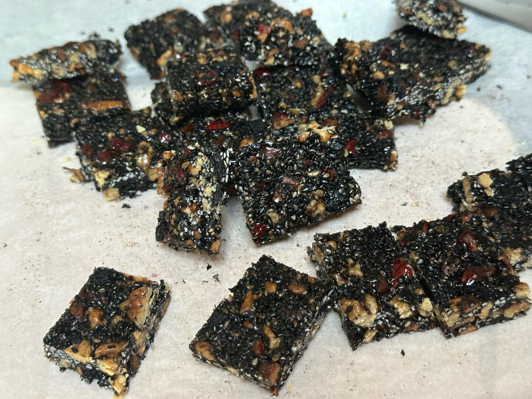 黑芝麻核桃红枣丸