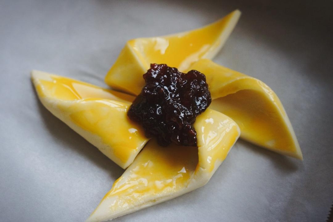 基础千层酥皮做法--附果酱酥、风车酥、蝴蝶酥和羊角酥整形