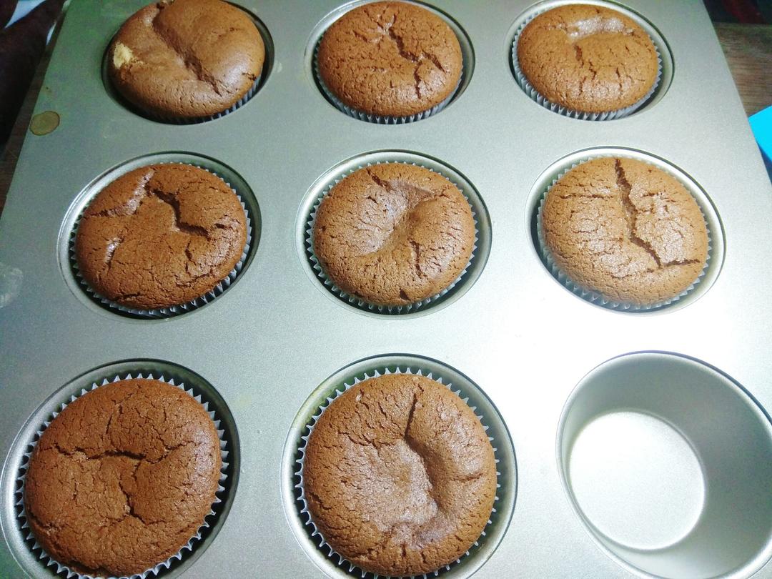 不消泡的巧克力戚风