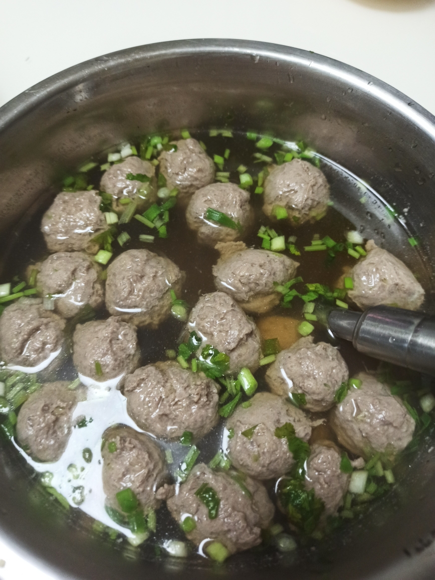 羊肉丸子汤（含汤清不腻小窍门）的做法