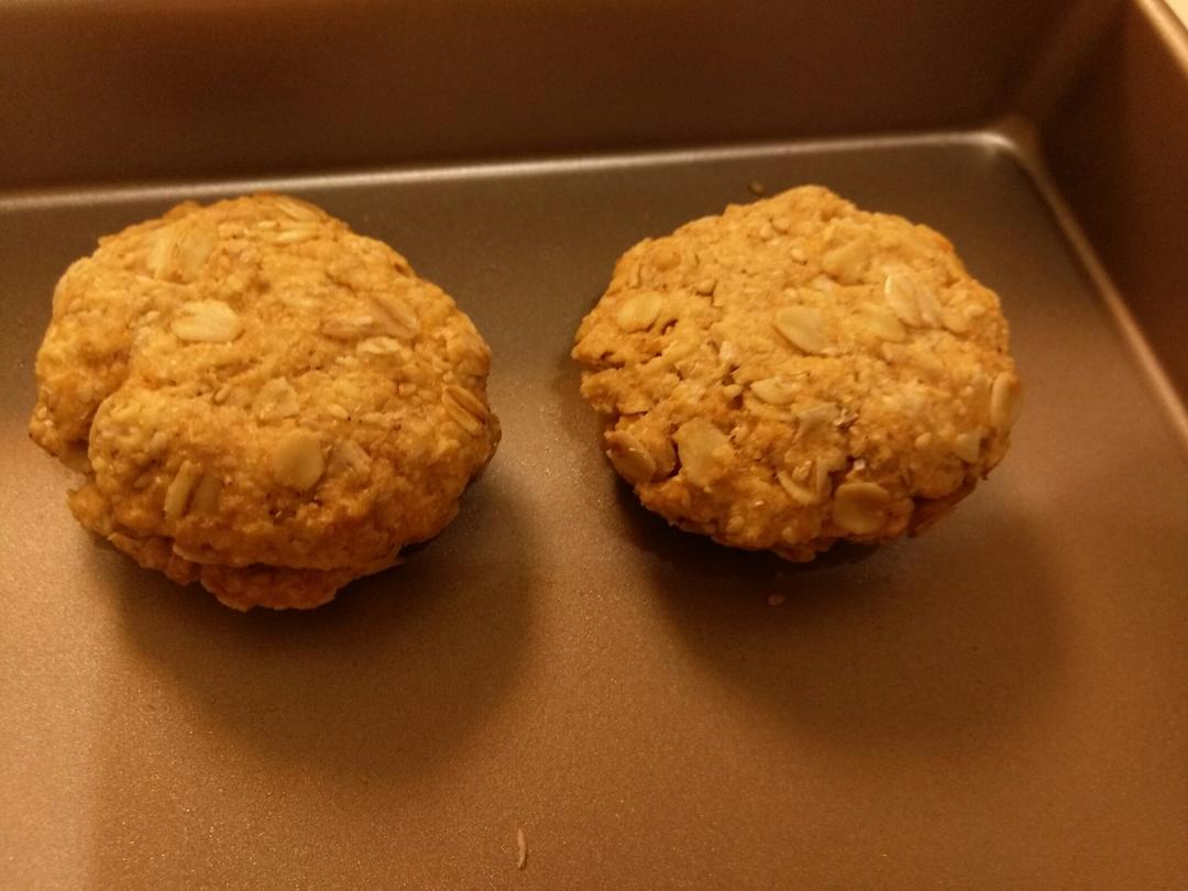 素食:有机燕麦芝麻大饼干