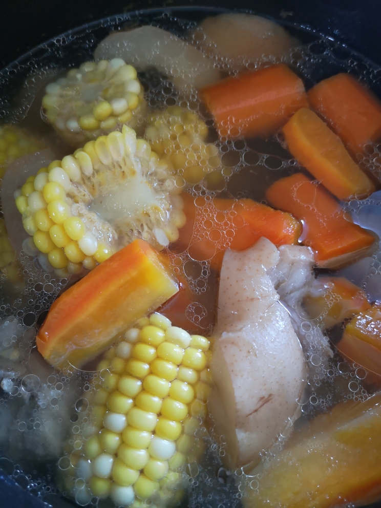 居家秋季龙骨雪梨清热润肺养生汤的做法