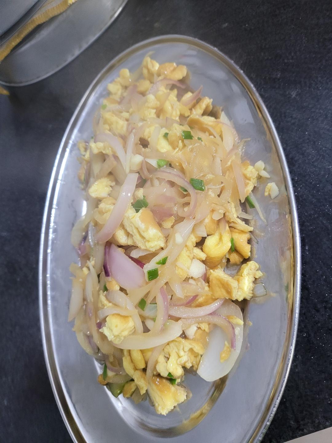 降压防癌的好食材  洋葱炒鸡蛋