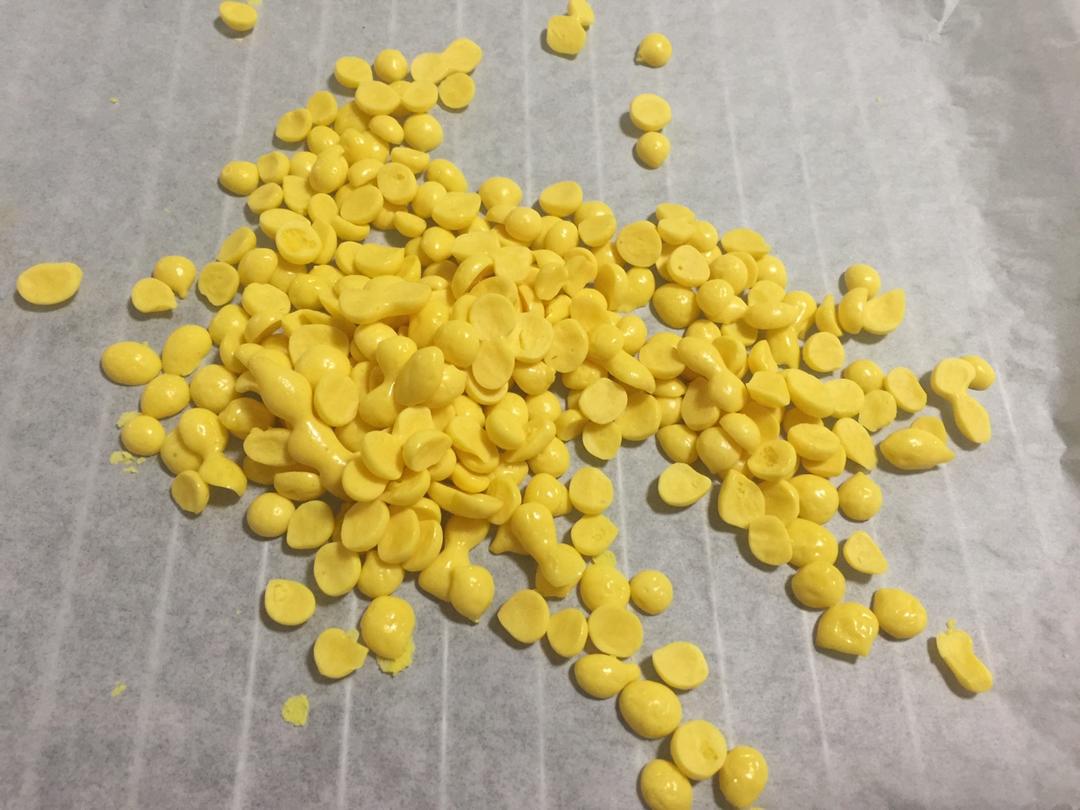 入口即化的无添加蛋黄溶豆