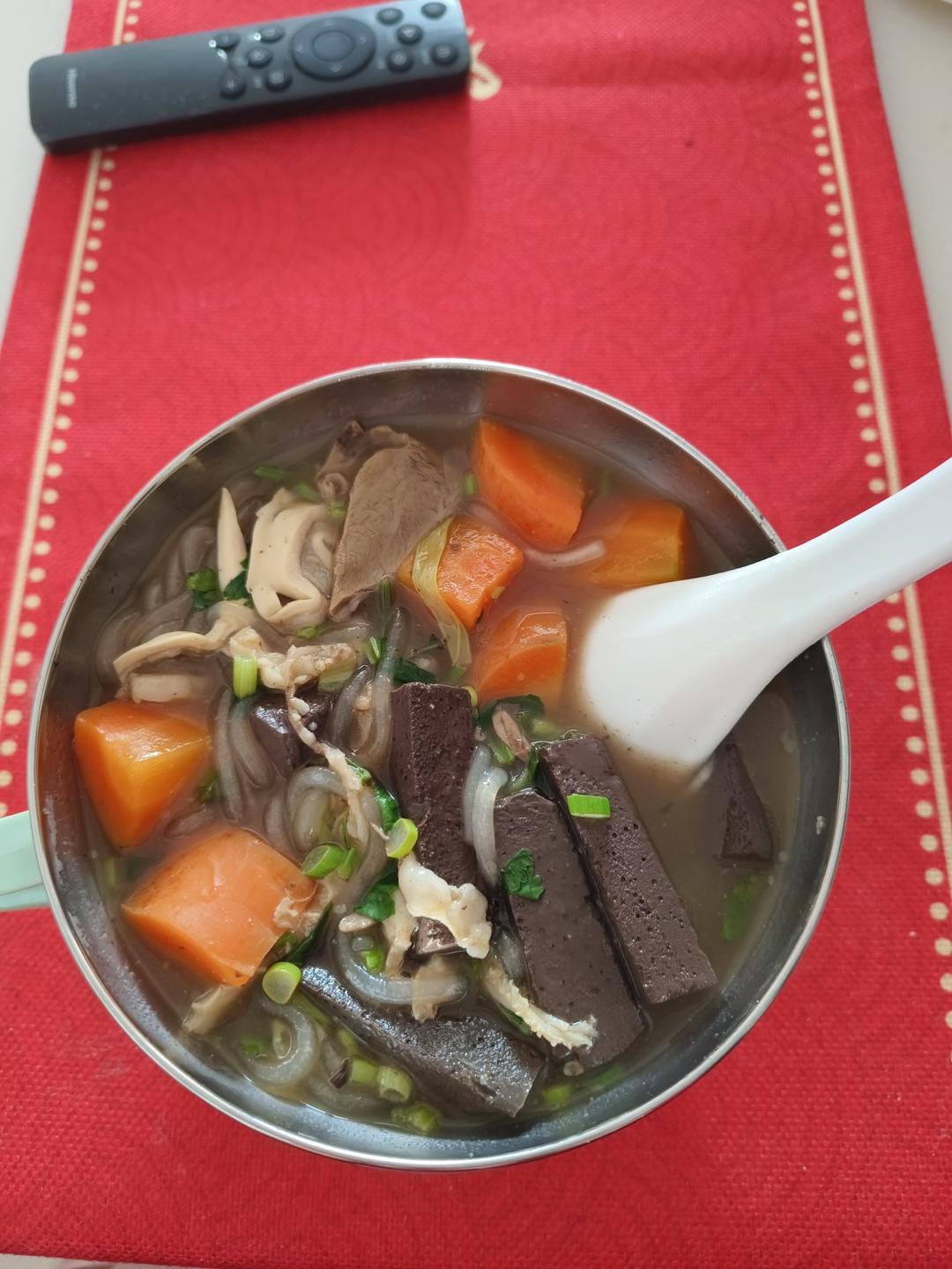 清炖羊肉汤
