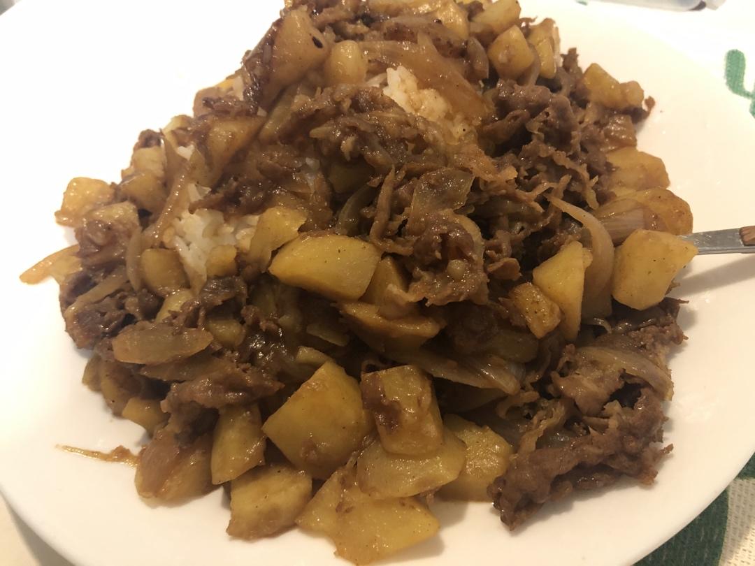 肥牛土豆拌饭