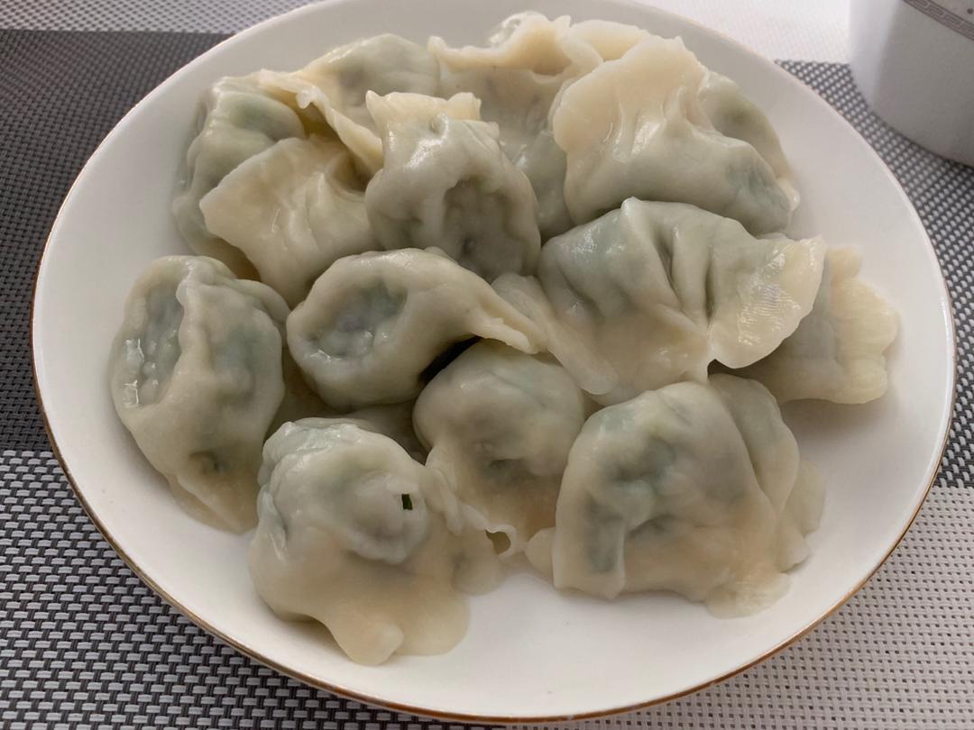 芹菜木耳鲜肉水饺
