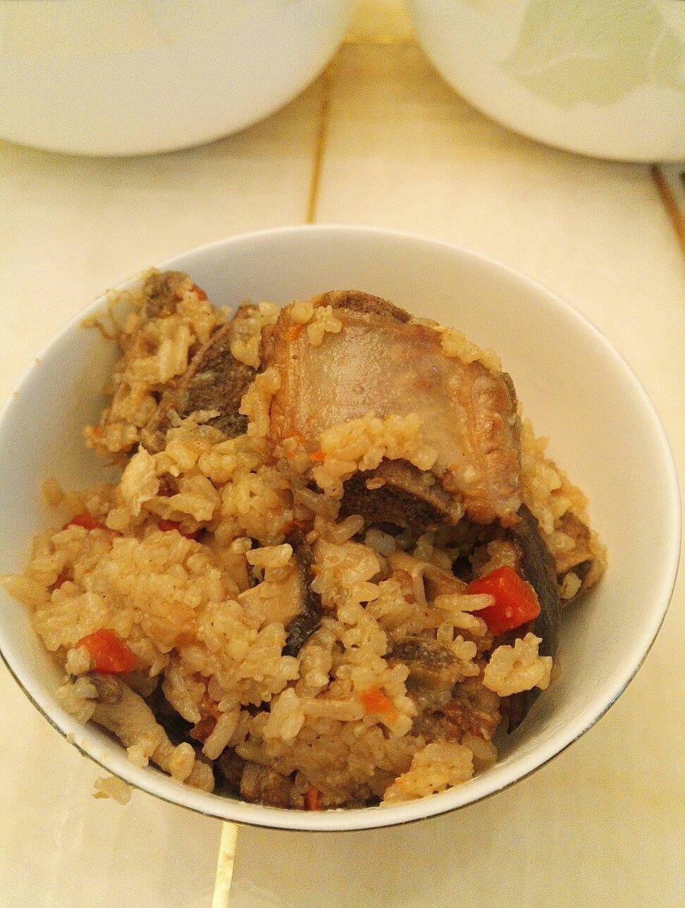 喷香排骨焖饭（爆好吃）