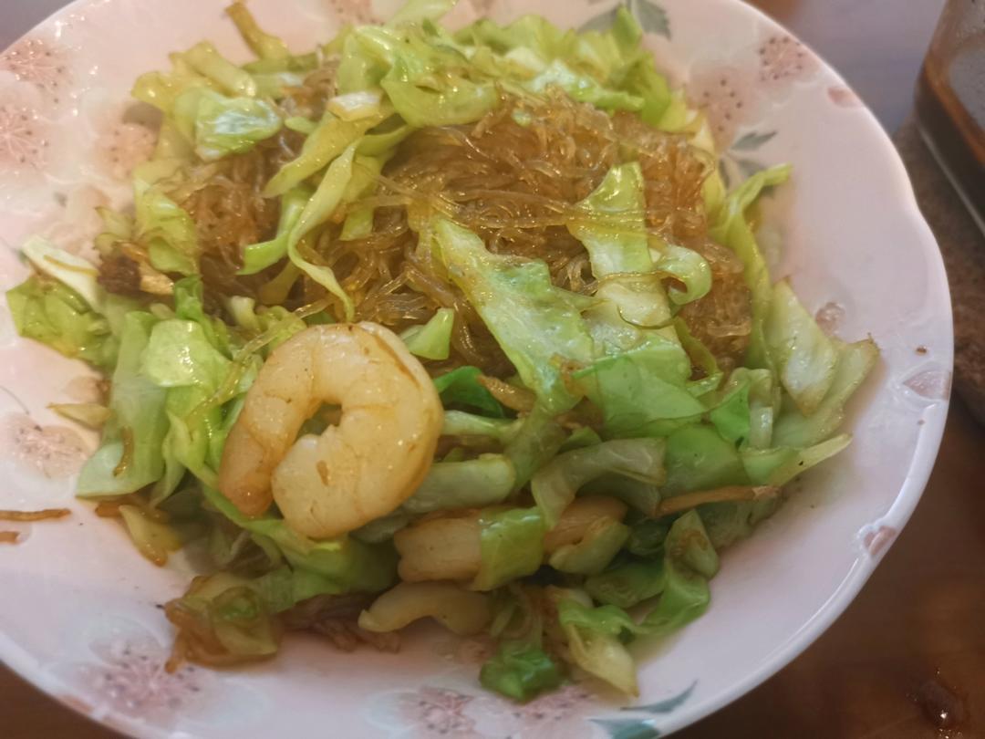 最近爱吃粉丝粉条～包菜炒粉丝