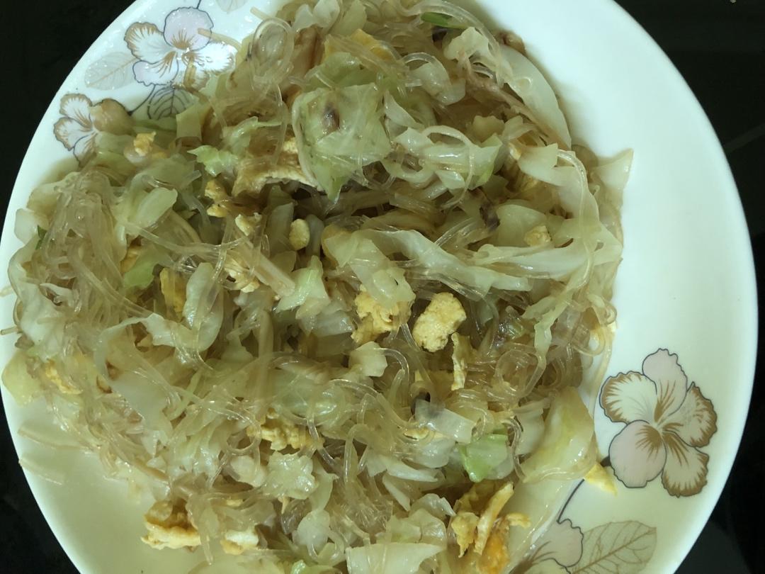 包菜粉丝炒鸡蛋