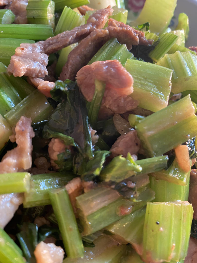 芹菜炒肉