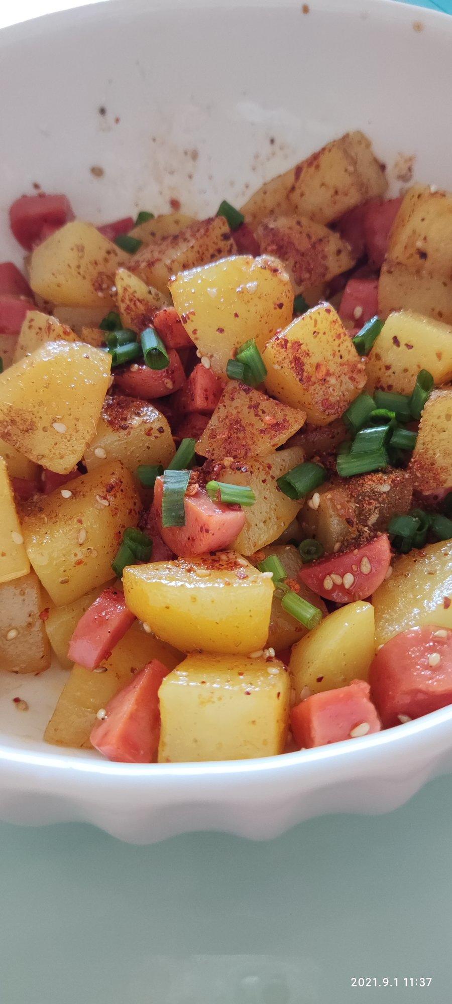 孜然火腿土豆丁