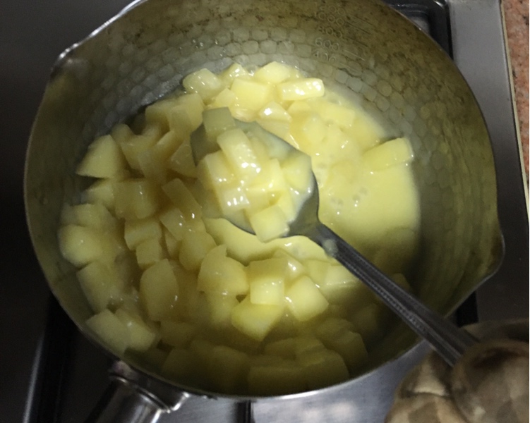 快手奶香苹果派的做法 步骤2