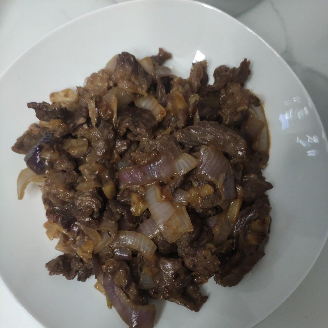 牛肉炒洋葱