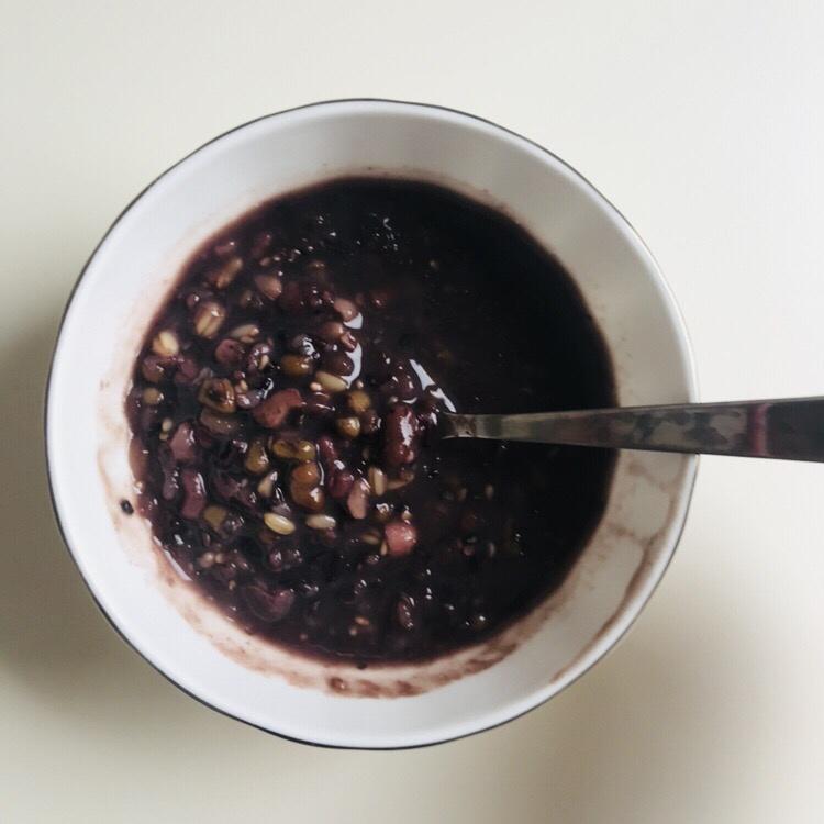 豆浆杂粮粥（别名：回归正轨粥）丨健康·三餐