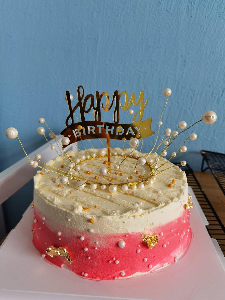 简约皇冠生日蛋糕