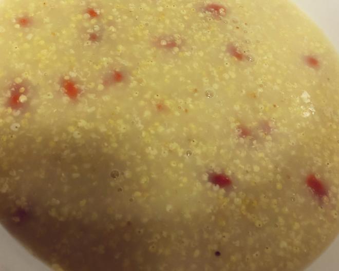 养胃粘稠的小米枸杞粥的做法