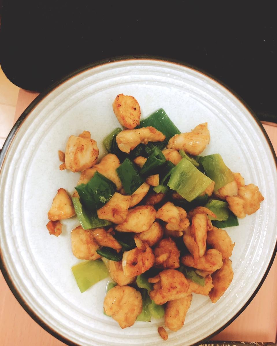爆香快手菜～青椒炒鸡丁